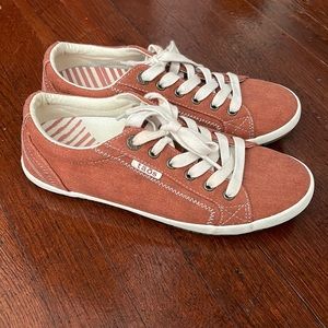 Taos Footwear Star Sneaker, Size 7.5
